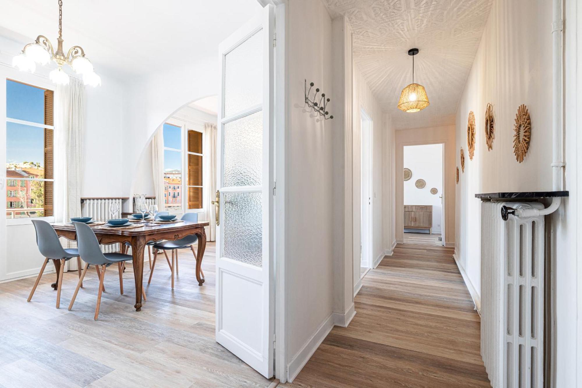 Large 2 Bdr & Garage Appartamento *